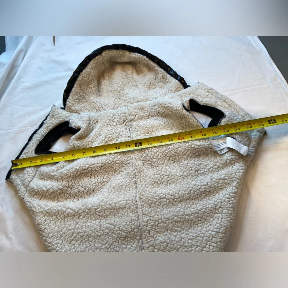 Silver Paw Dog Jacket Coat‎ Black, Sherpa Lining, Leash access, water resistant